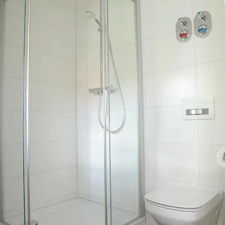 Apartment Buschschaenke Lomnitz -